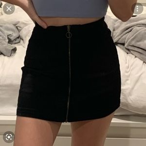 Ivy + main black zip up skirt